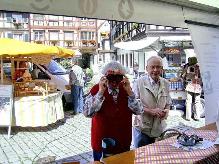 Bild 01 Suchtwoche - Infostand in Gengenbach