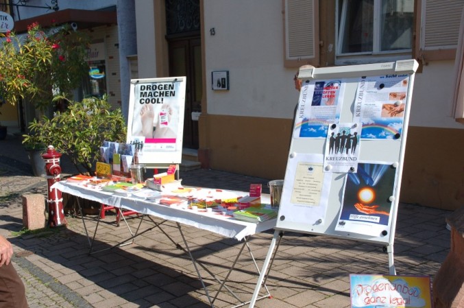 Bild 10 Suchtwoche - Infostand in Breisach